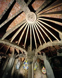 Decke der Guell-Krypta, 1908-15